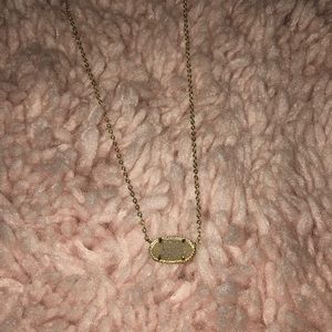 Gold Kendra Scott necklace